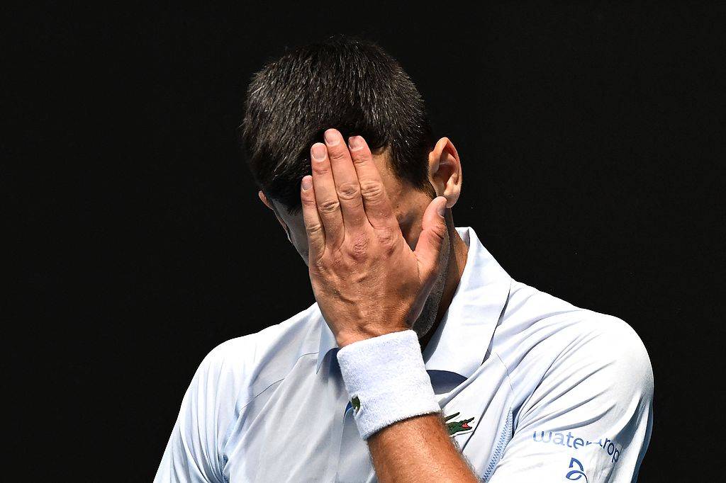 德约科维奇遭遇五连败，FPX教练面临压力！